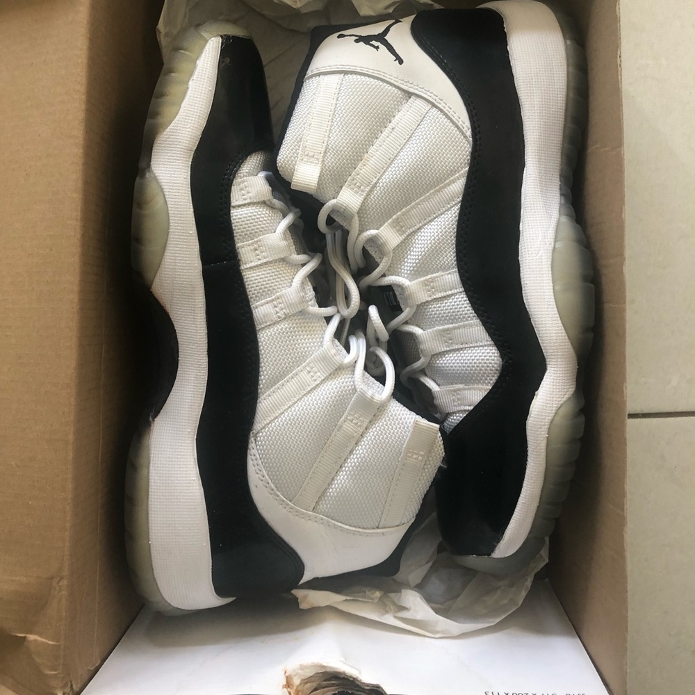 Air Jordan 11
